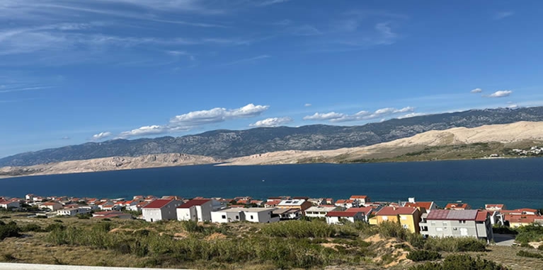 Otok Pag – mjesečev krajolik, sol i sir koji je osvojio svijet